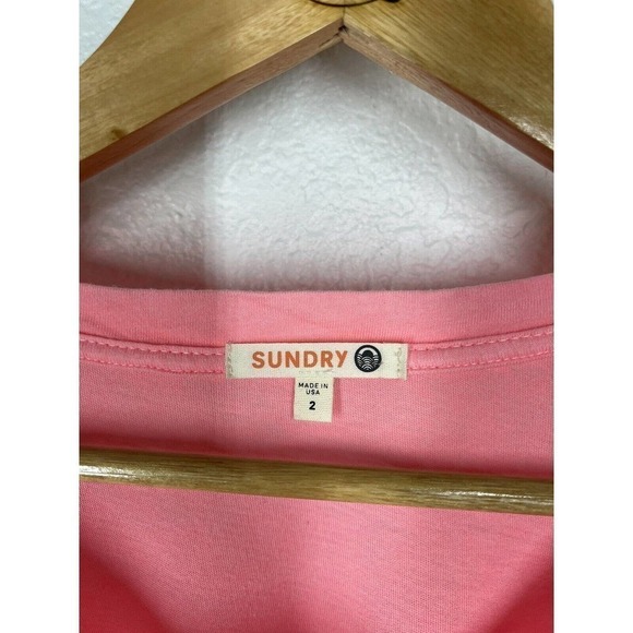 Sundry Heart Graphic Tee - Picture 2 of 5